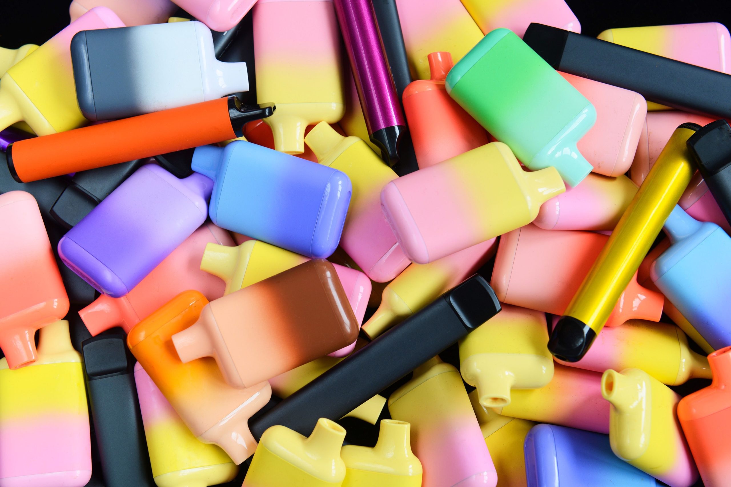 A mix of disposable vapes